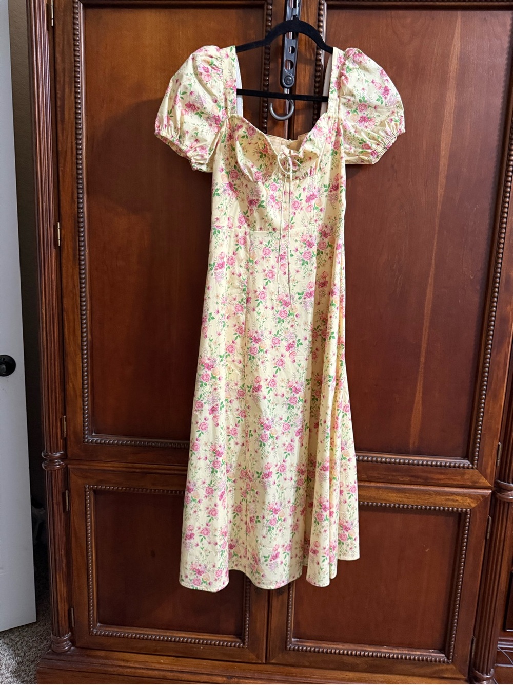 Yellow Floral Maxi Dress with Puff Sleeves and Lace-Up Bodice
